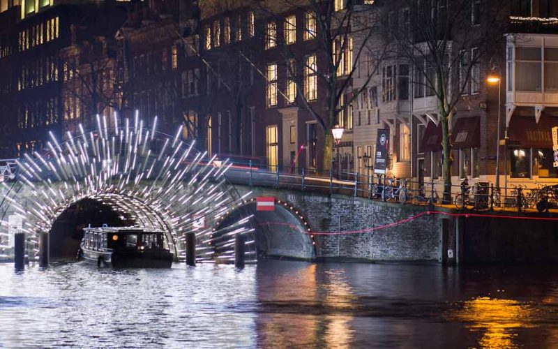 Experience a spectacular evening canal cruise during Light Festival Amsterdam - Winter Festival Amsterdam